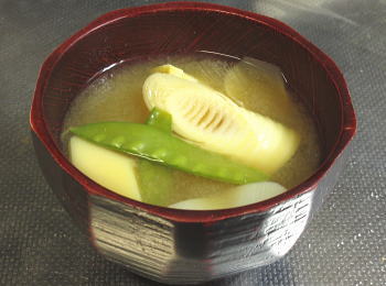 松島三十日絹莢味噌汁