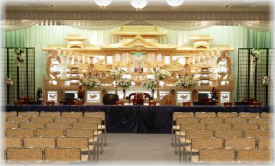 祭壇のあるセレモニーホール